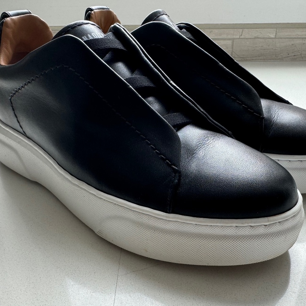 La Canadienne Brera Sneaker (Black size 6.5)